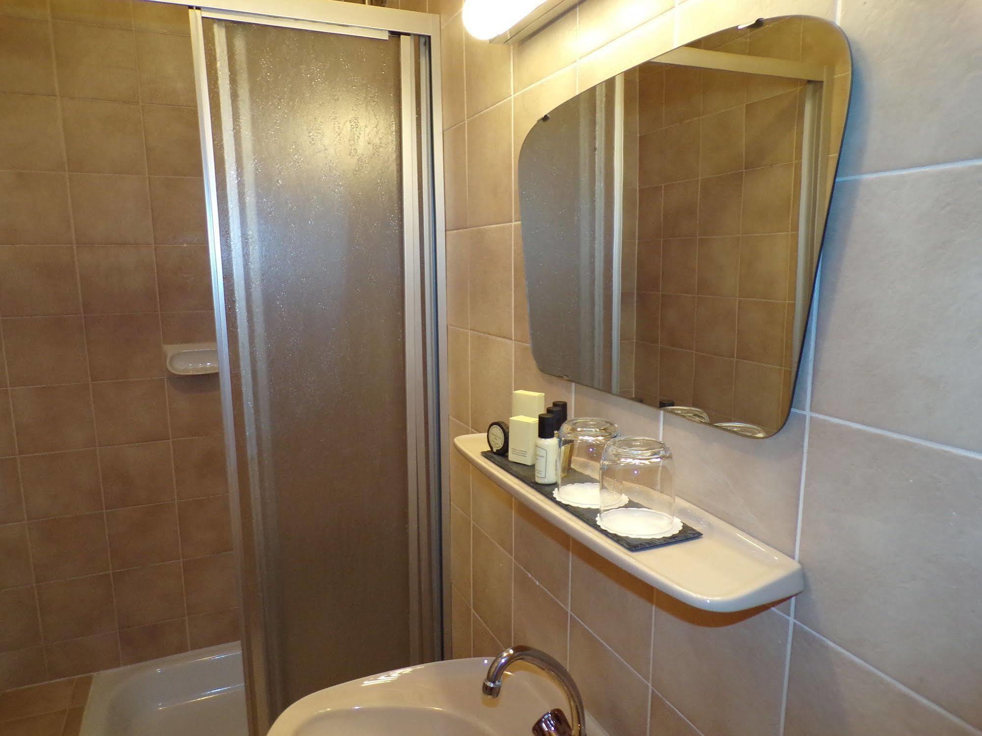 Gaestehaus Residenz Lapeiner Portschach am Woerthersee Ngoại thất bức ảnh