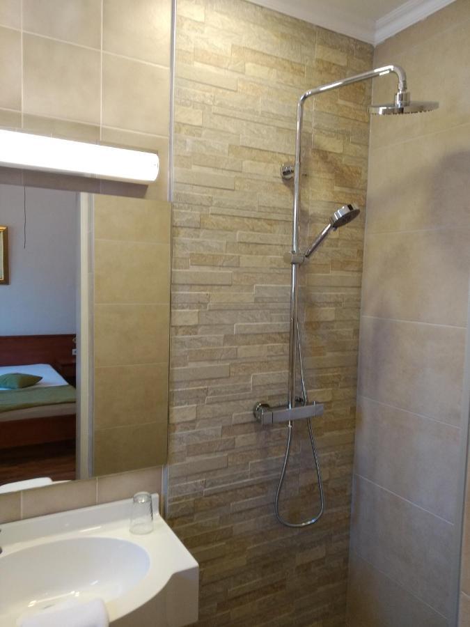 Gaestehaus Residenz Lapeiner Portschach am Woerthersee Ngoại thất bức ảnh